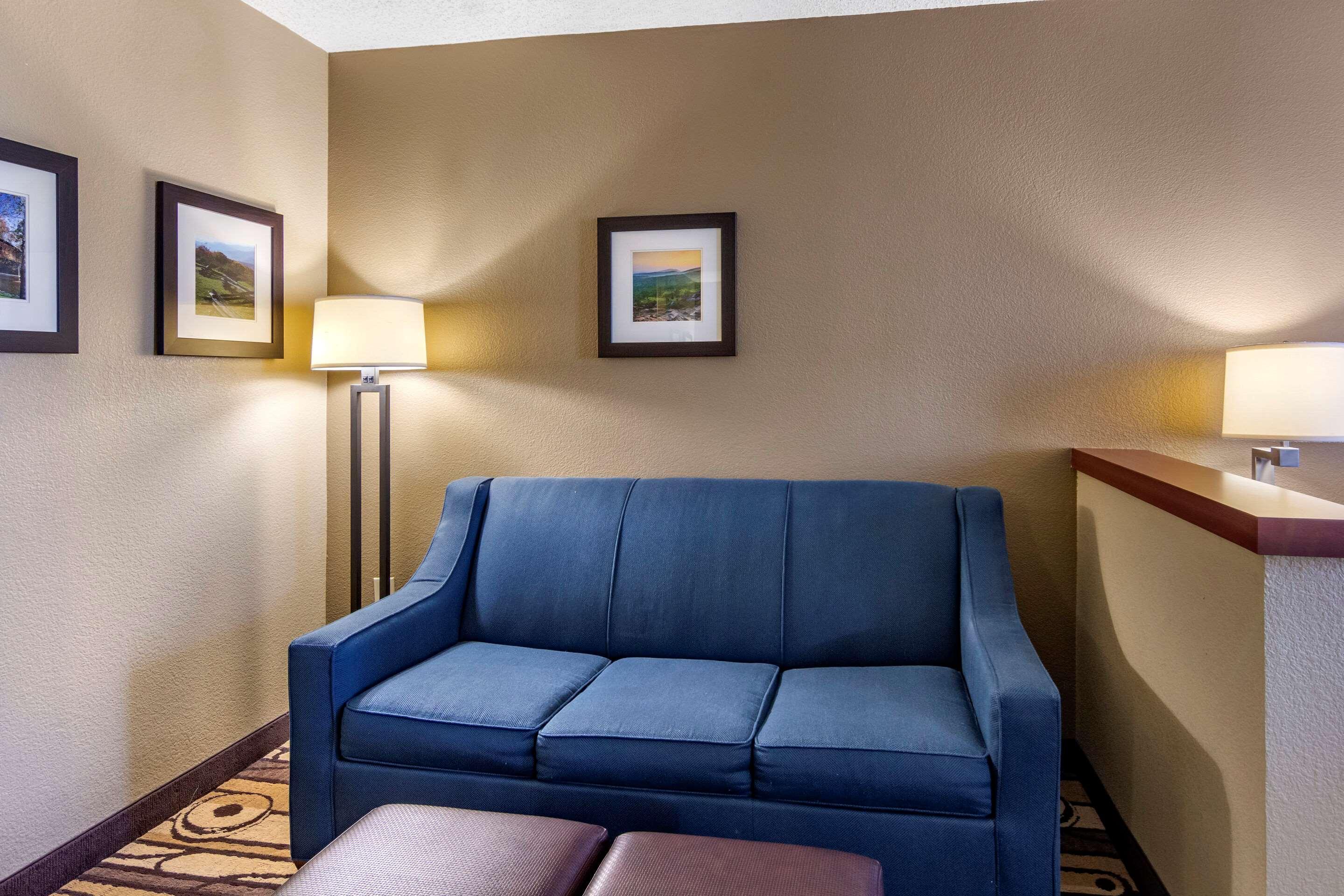 Comfort Inn & Suites Стантън Екстериор снимка