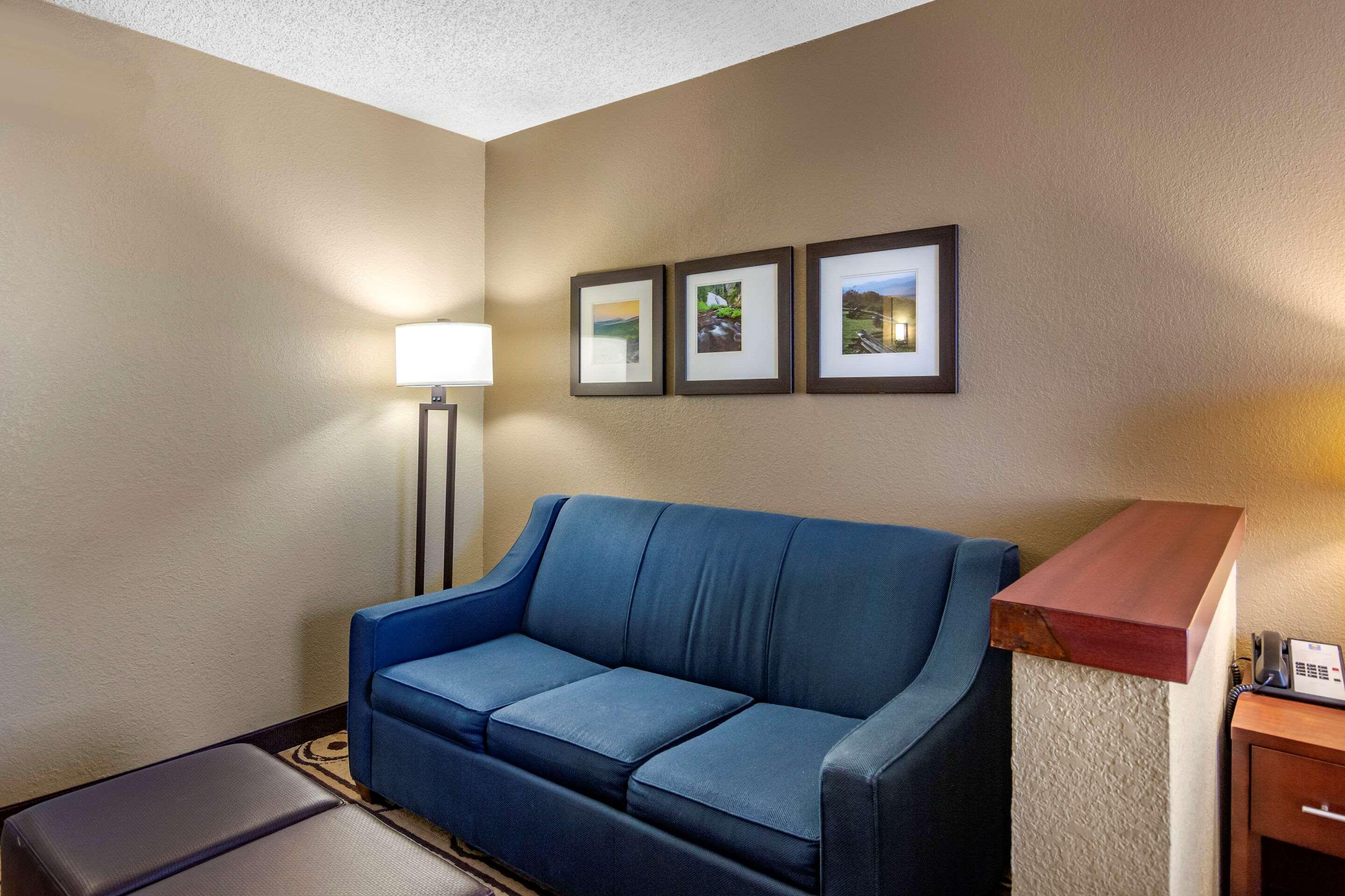 Comfort Inn & Suites Стантън Екстериор снимка